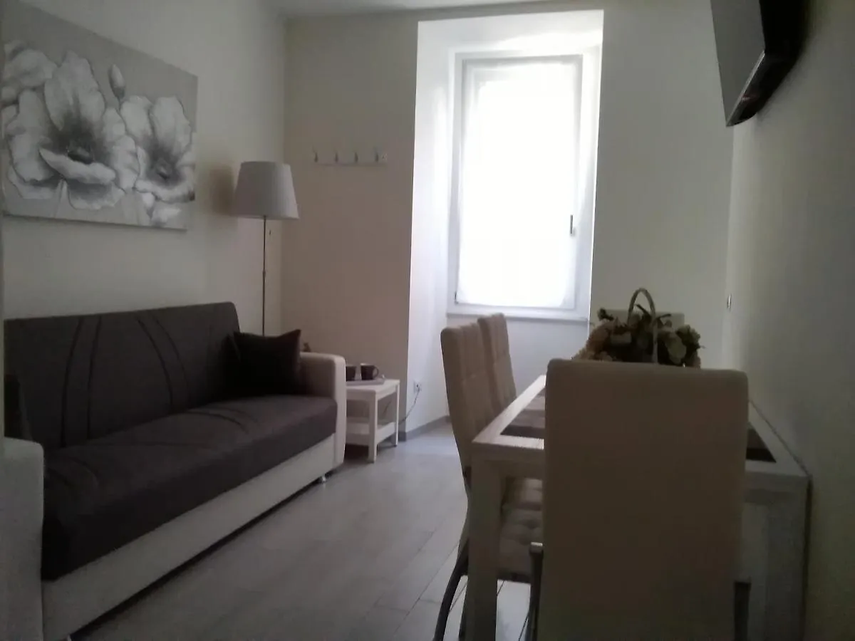 La Casa Di Ludovica All'Appio Latino Apartment Rome